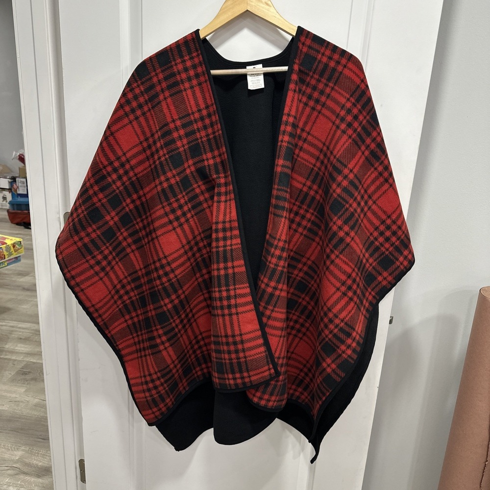WOOLRICH Woman's Red Black Plaid Fleece Blanket Cape Poncho Wrap—OS